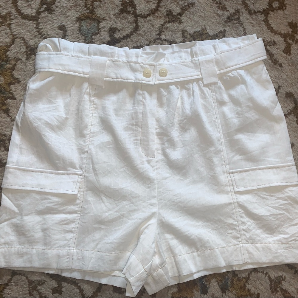 Anthropologie Moon River Dressy white shorts, XL, new with tags